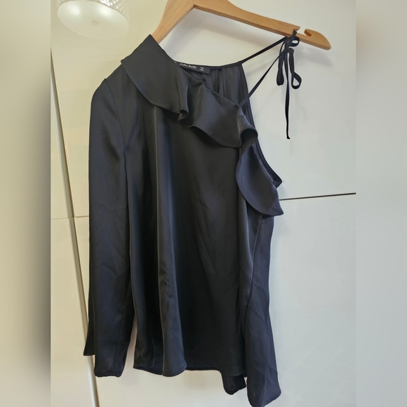Zara One Shoulder Blouse Black Satin Ruffle Top Long Sleeve Flowy Sexy - Picture 3 of 7